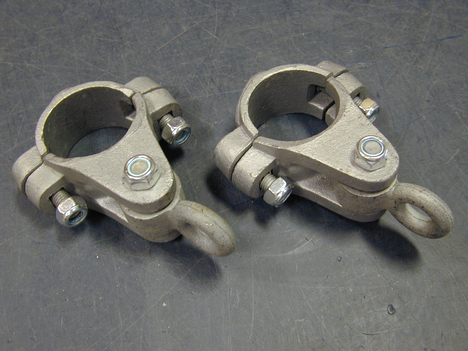 Swing Hanger - 2 3/8" - Ductile Pipe hanger 2pc (pair)