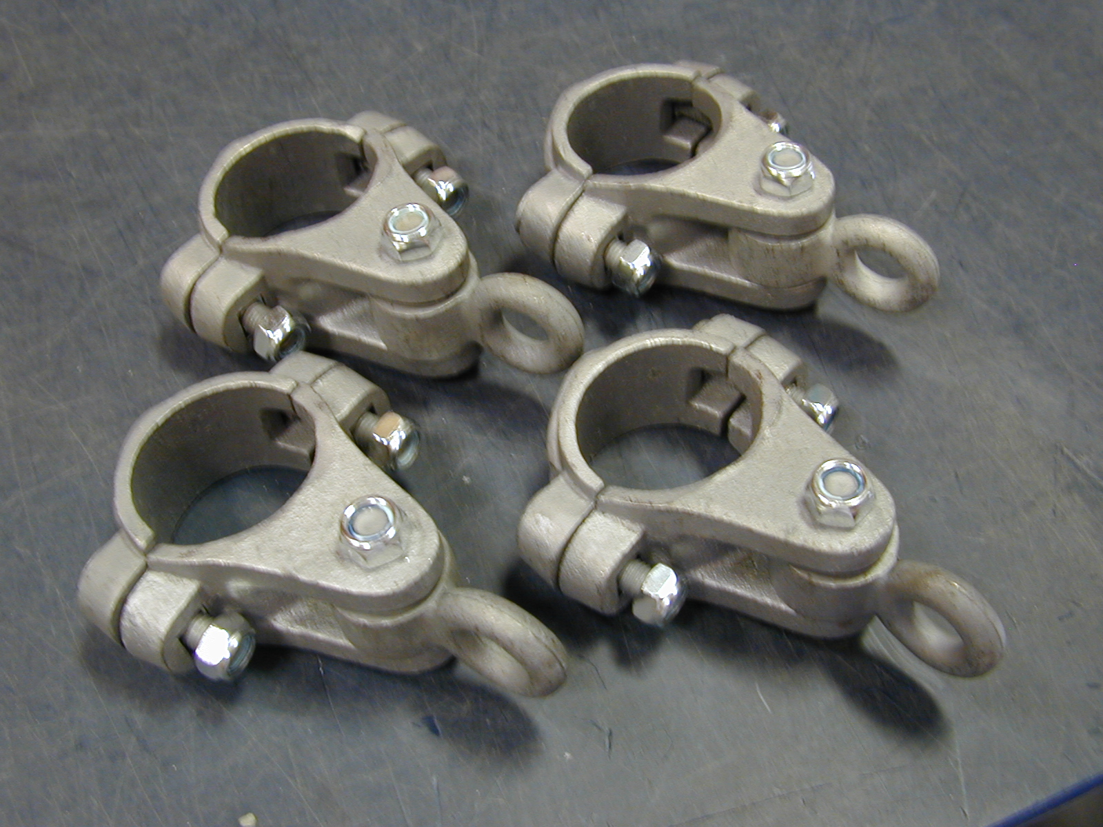 Swing Hanger - 2 3/8" - Ductile Pipe hanger 4pc (2 pairs)